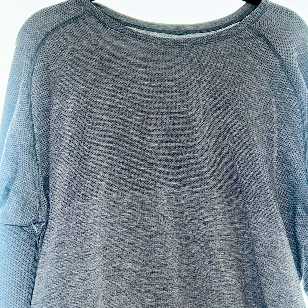 Lululemon Metal Vent Tech 2.0 in Grey XL — Excellent condition